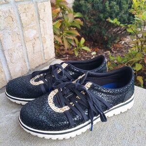 Sorel shoes women's size 8